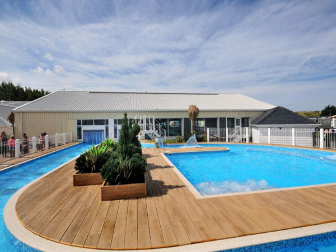 Coppered Oak - Enhanced Grain - Composite Decking Specialist