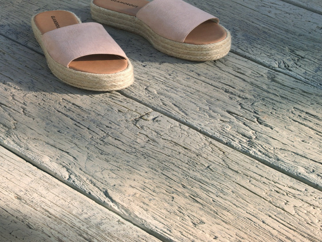 Driftwood - Weathered Oak - Composite Decking Specialist